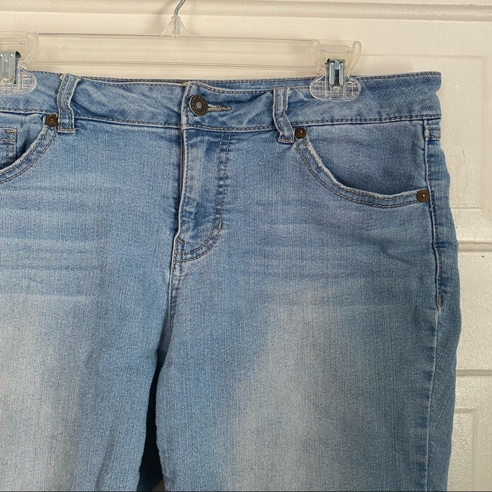 Light Wash Bermuda Cut-Offs - Picture 2 of 9